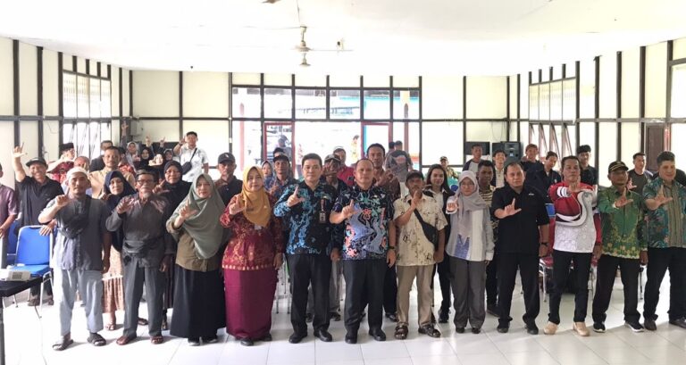 Perkuat Komitmen Berkelanjutan, Pemkab Kubu Raya Sosialisasi DBH Sawit dan RAD KSB di Rasau Jaya